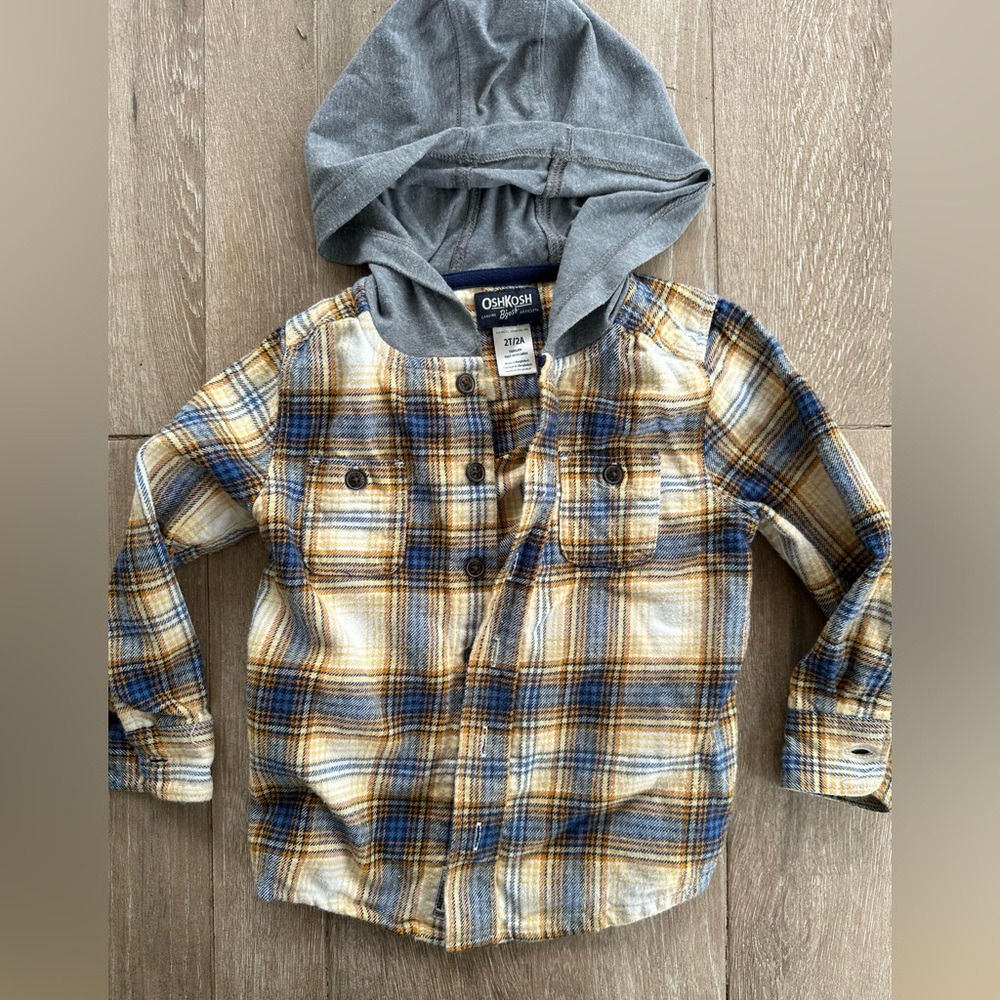Lightweight button down flannel